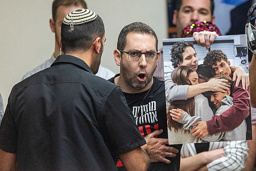 אייל בן דודו של עופר קלדרון בכנסת