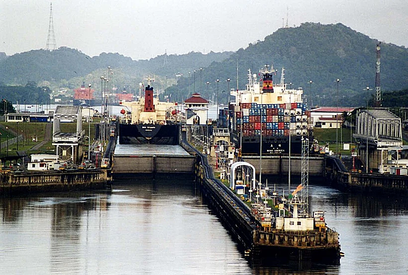 Panama Canal Miraflores Locks תעלת פנמה