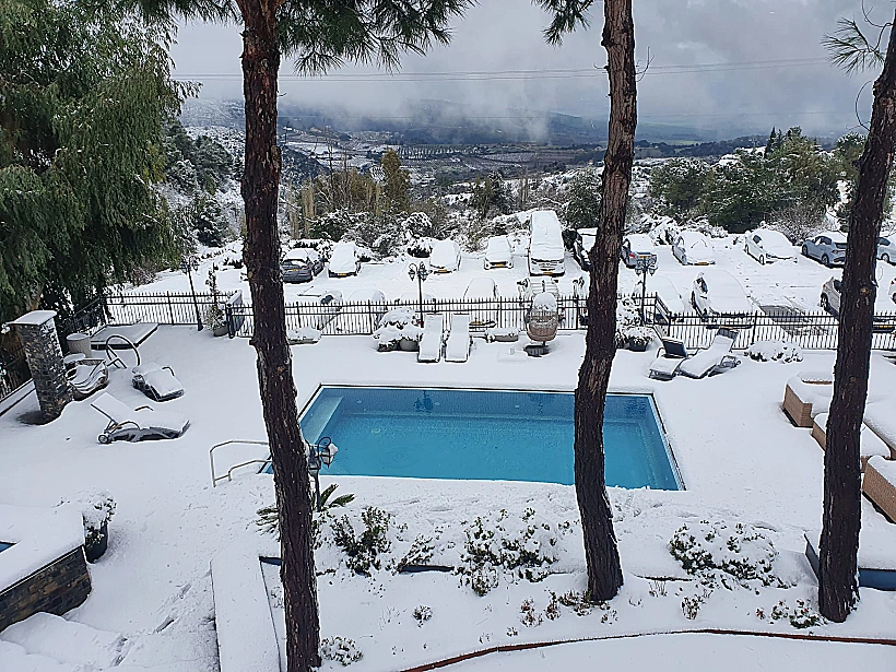 ג'ייקוב נווה אטי"ב בשלג