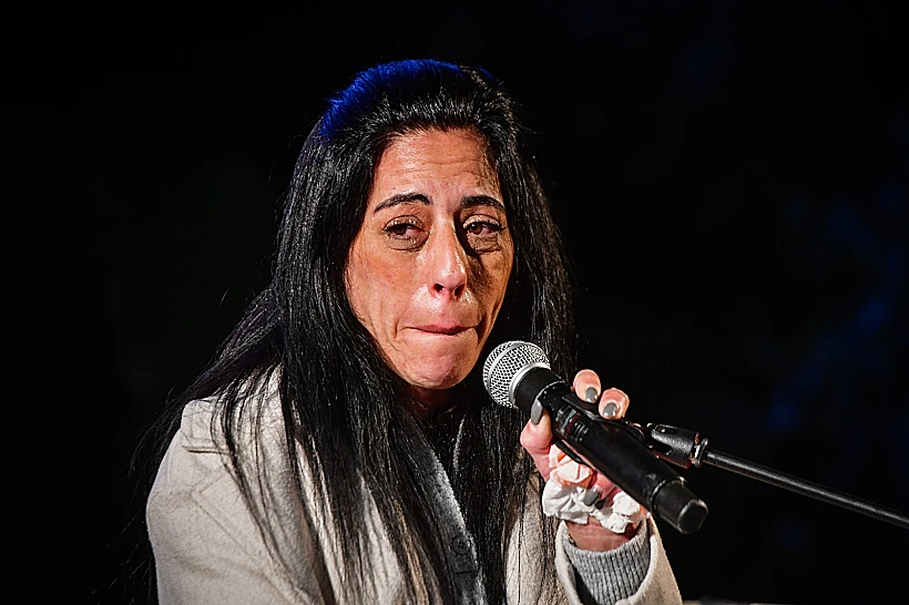 עינב צנגאוקר נואמת בכיכר החטופים