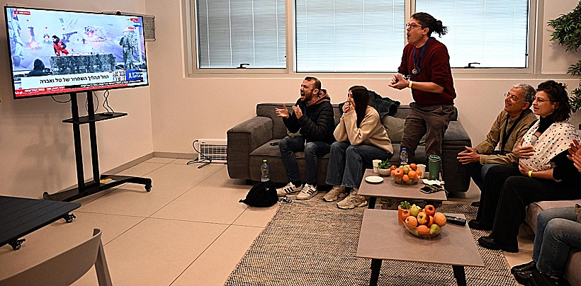 משפחתו של טל שהם צופה ברגעי השחרור בבילינסון