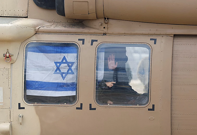טל שהם במסוק בדרך לבית החולים