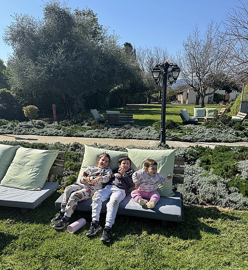 "מלון מטיילים ארץ דפנה"