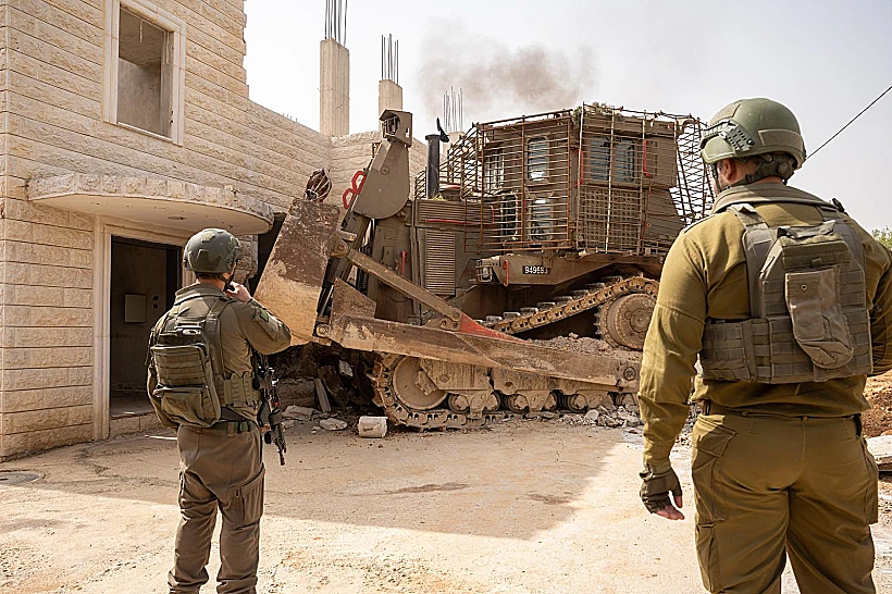 הריסת בית המחבל מפיגוע הדריסה הקטלני בבית אל