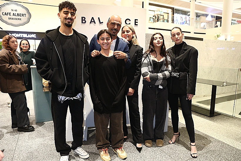 משפחת רביבו במלוא תפארתה