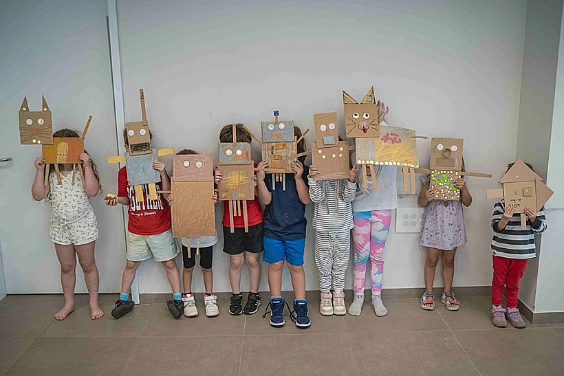 סדנאות פורים בבתי התרבות של העיר, כיכר ביאליק