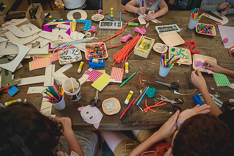 סדנאות פורים בבתי התרבות של העיר, כיכר ביאליק