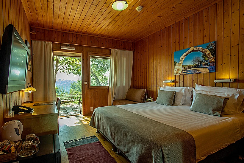 מלון לוגוס יד השמונה