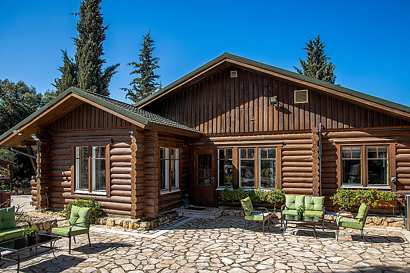 מלון לוגוס יד השמונה