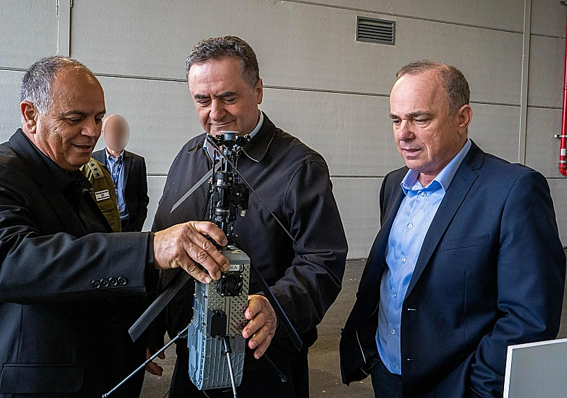 שר הביטחון ישראל כ"ץ במכון לשם של חברת רפאל