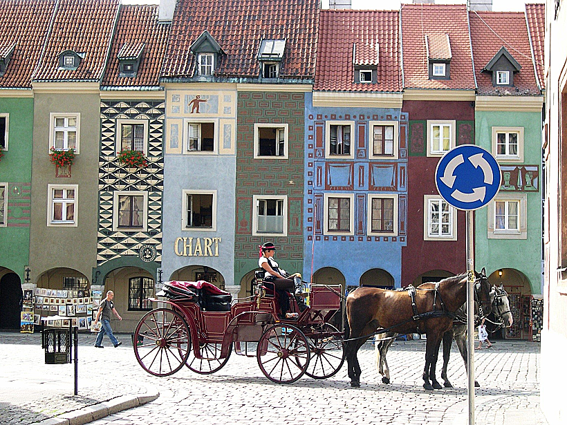 Poznan כיכר העיר העתיקה הצבעונית של פוזנן פולין