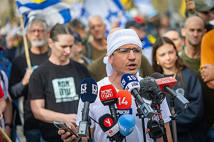 משה רדמן בצעדת המחאה בירושלים