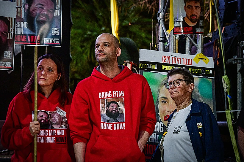 יאיר הורן בהצהרה בכיכר החטופים