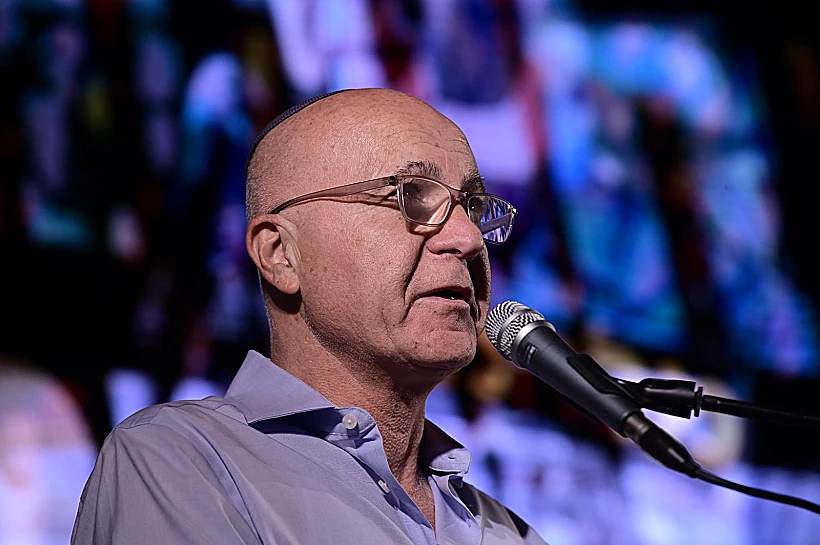 ראש שב"כ לשעבר יורם כהן בהפגנה נגד הדחת רונן בר