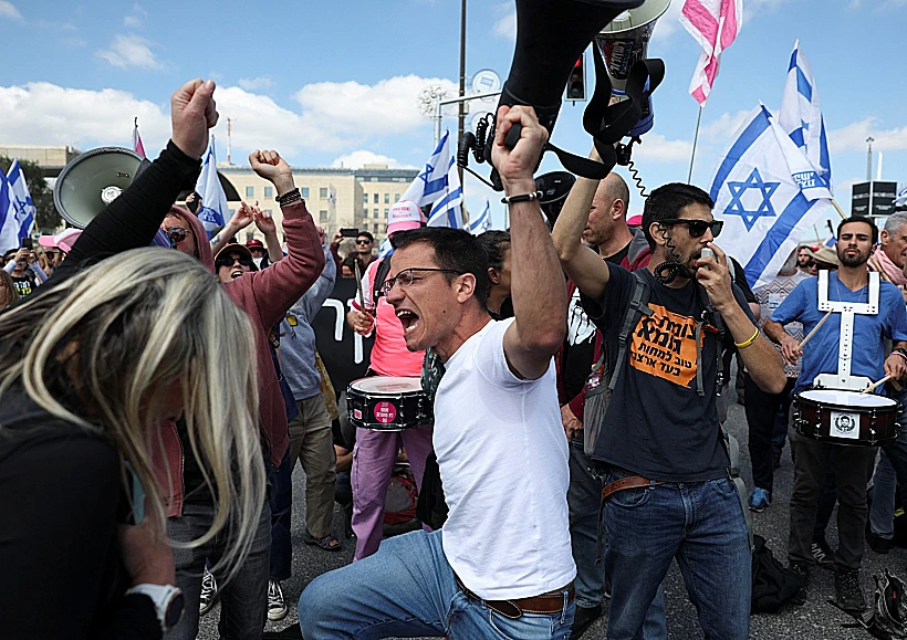 משה רדמן בהפגנה נגד הממשלה בירושלים