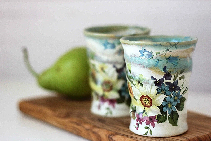 ספלים אביביים של עופרי תם