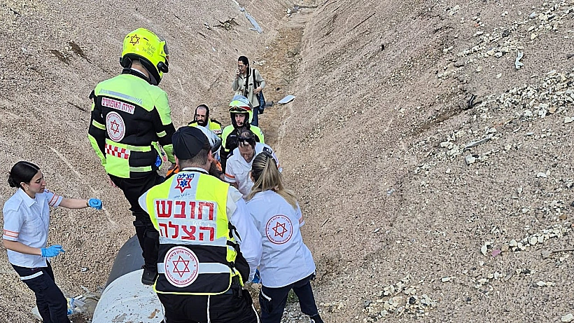 חילוץ האישה שנפלה בזמן האזעקות