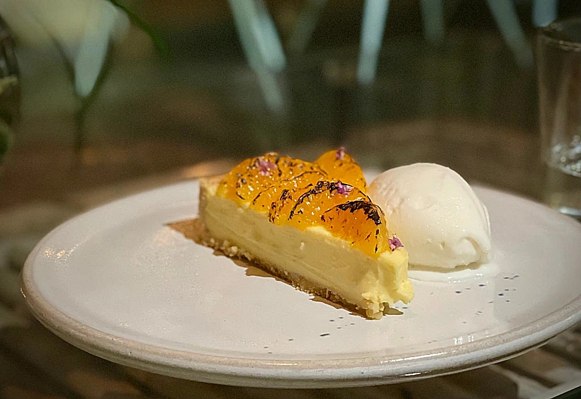 טארט הדרים עם גלידת גרניום, משייה