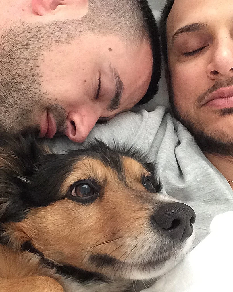 אסי עזר, אלברט אסקולה והכלב עמוס