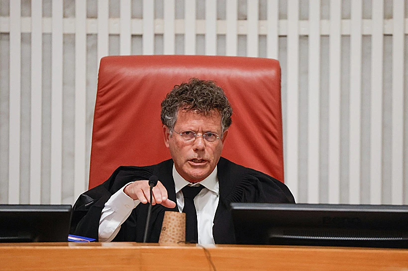 נשיא ביהמ"ש העליון השופט יצחק עמית בדיון בבג"ץ בעתירות נגד הדחת ראש שב"כ רונן בר