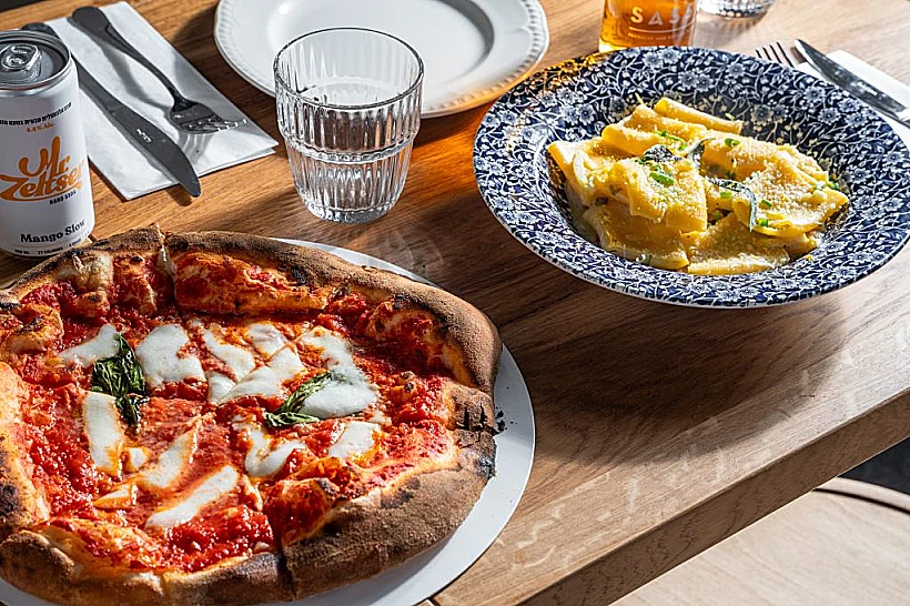 פיצות ופסטות בבית הקפה, בלינה "בלינה"