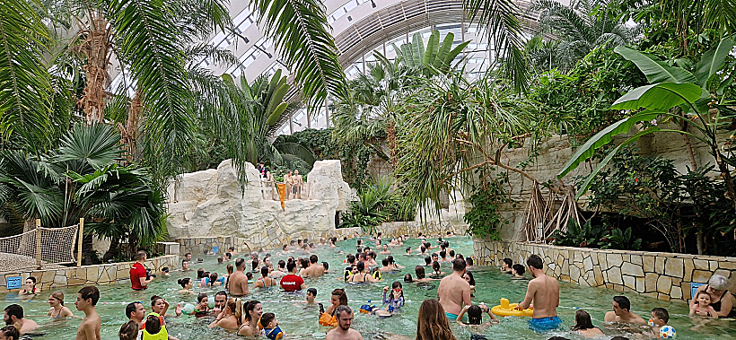 פארק מים בכפר נופש