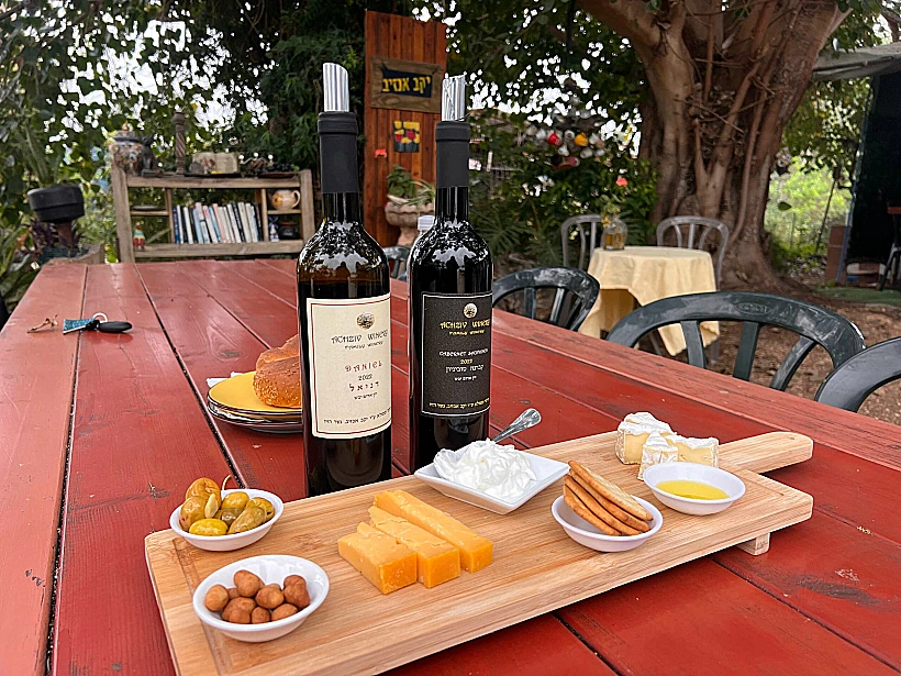 יקב אכזיב, גשר הזיו