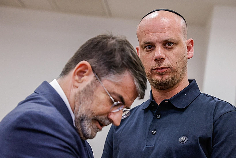 אלי פלדשטיין בבית המשפט