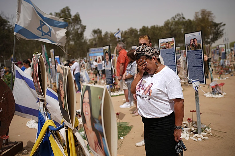 מציינים את יום הזיכרון באתר הטבח במסיבת הנובה