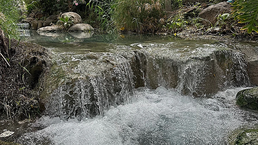 פכפוך מים בחמת גדר