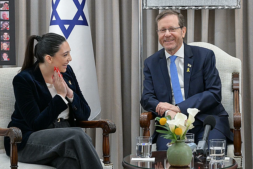 יובל רפאל עם נשיא המדינה יצחק הרצוג