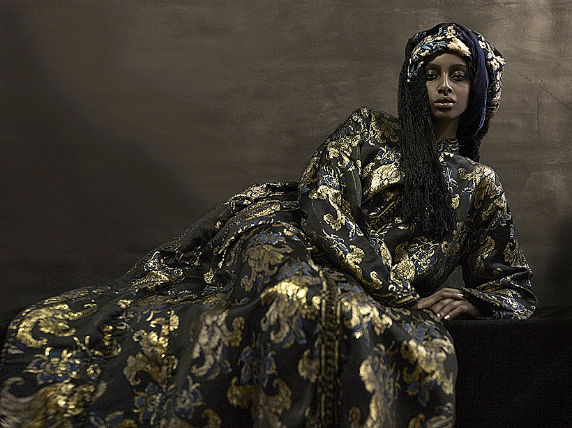 ונגליס קיריס: רוקם באור, לבוש יהודי ומקומי מאוסף מוז"א