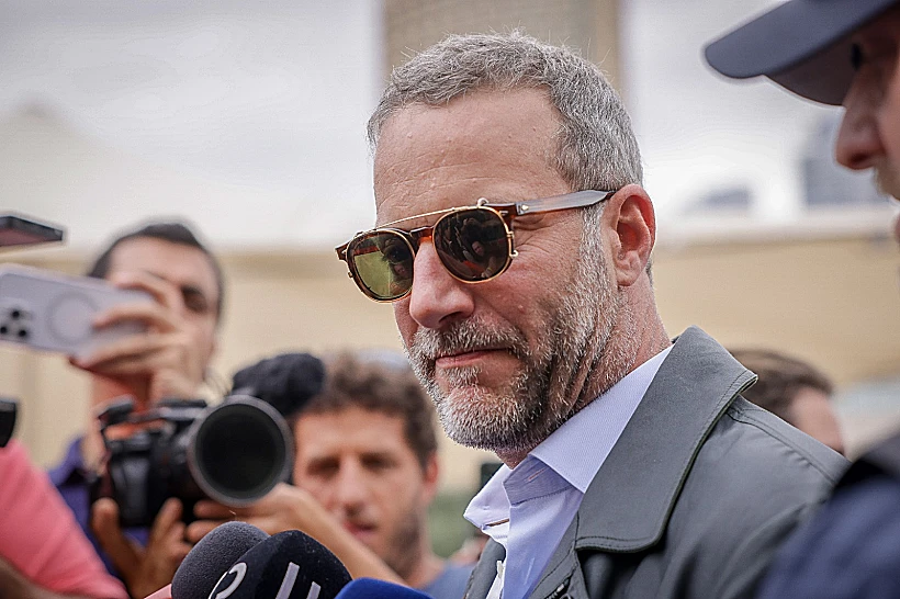 אדם בוהלר בכיכר החטופים