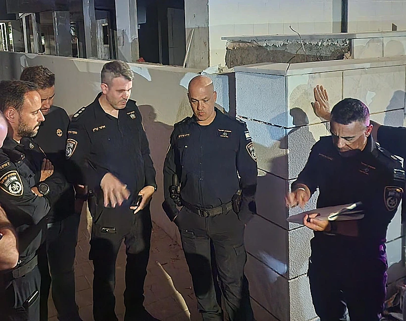 שוטרים בזירת הירי בבני ברק