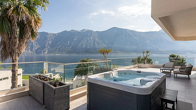 Tivrk P0599 Regency Suite Seav