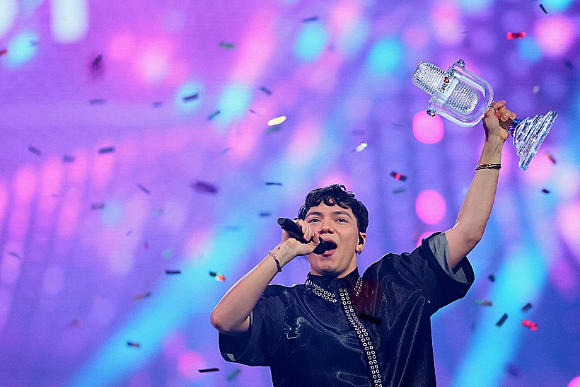 JJ האוסטרי לאחר שזכה באירוויזיון 2025