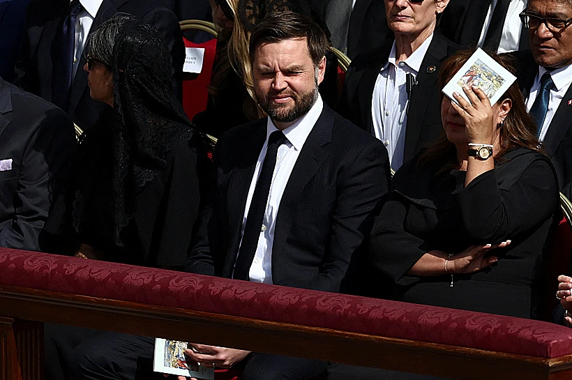 סגן הנשיא ואנס בהשבעת האפיפיור