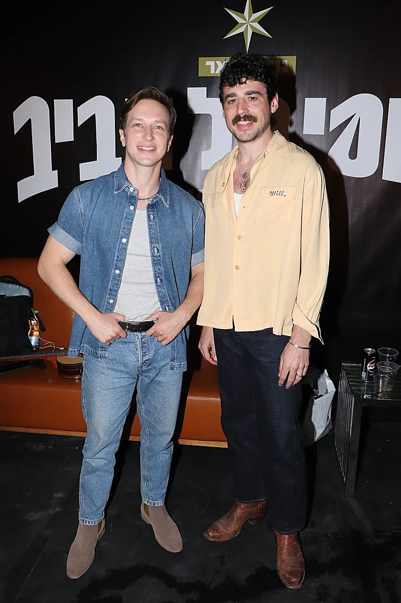 לורן פלד ולי בירן