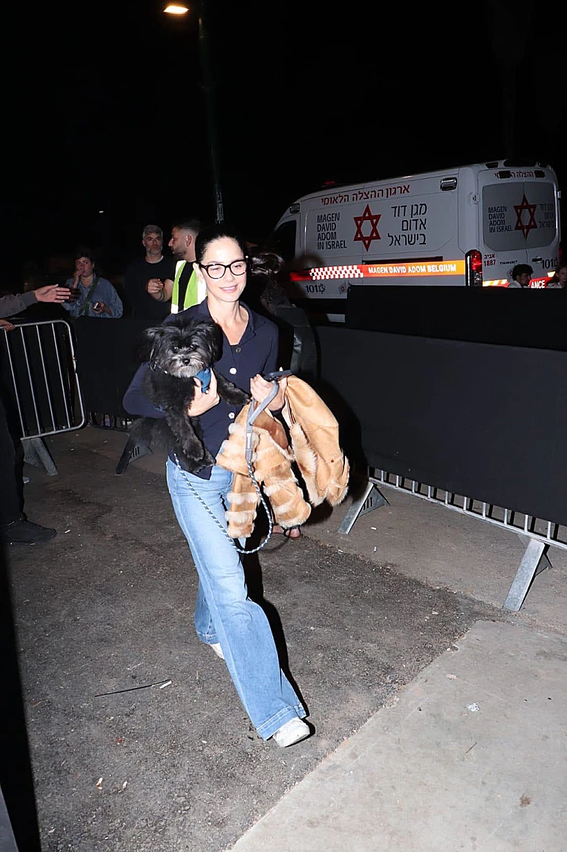 סנדי בר פלוס אחד