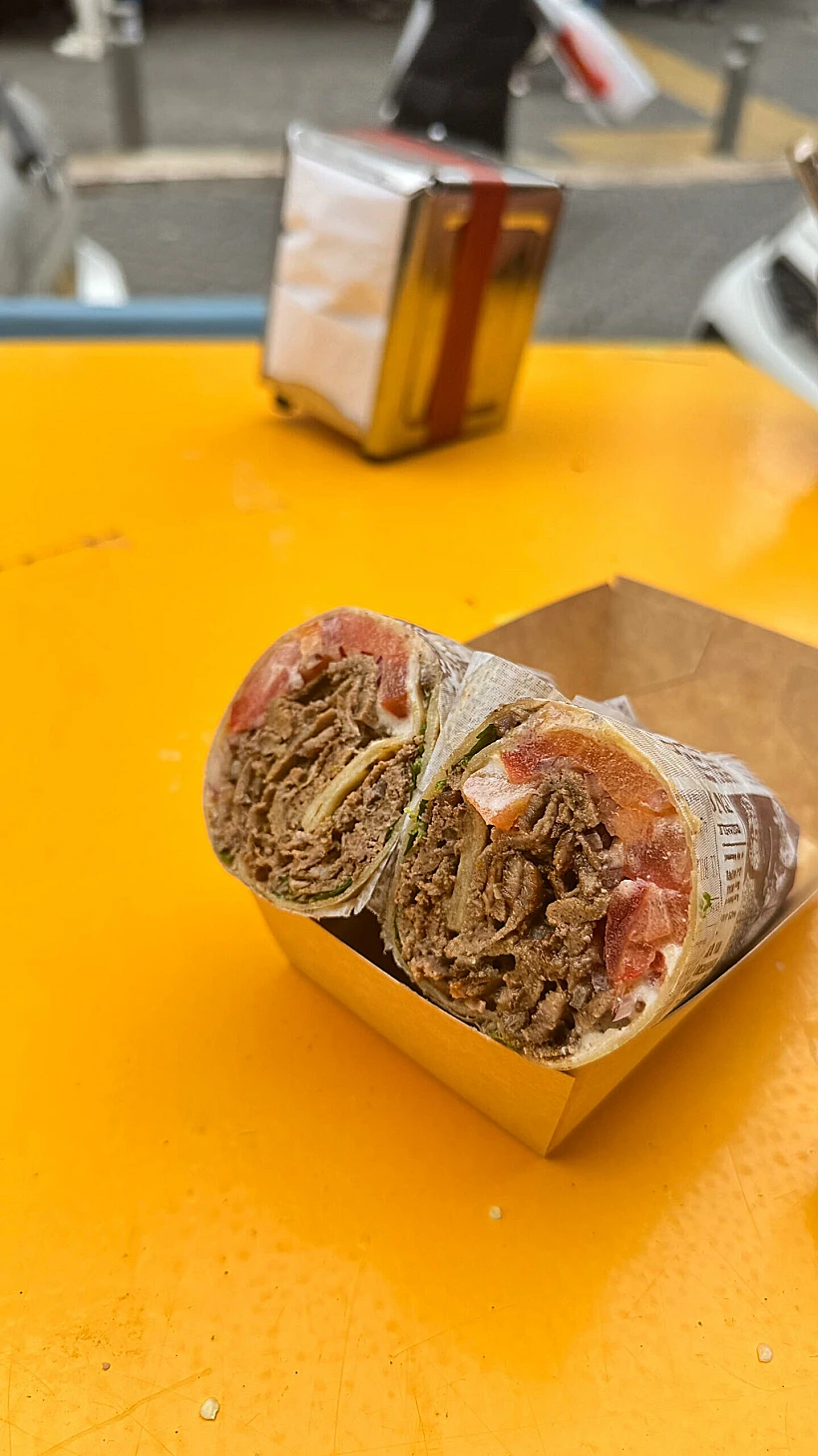 שווארמה אקה