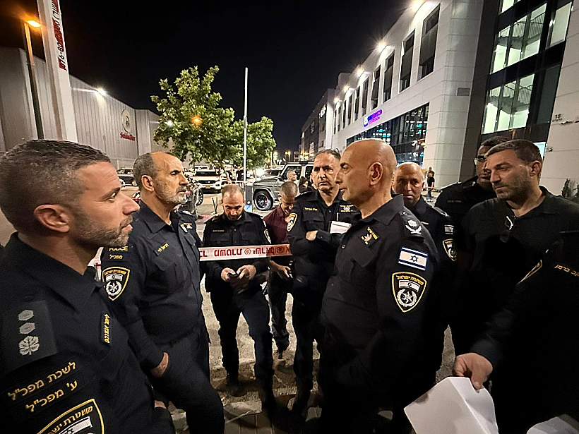 מפכ"ל המשטרה דני לוי בזירת הרצח