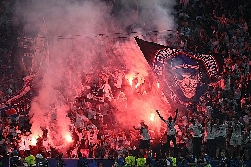 אוהדי פריז סן ז'רמן חוגגים