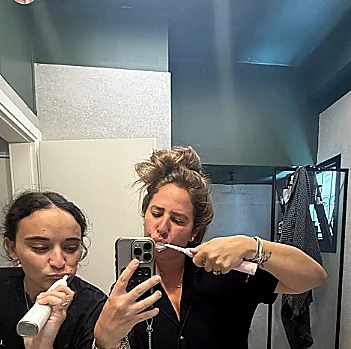 דניאל עמית ואמילי דמארי