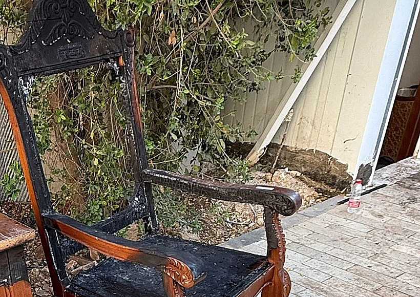 כיסא הרב שנפגע בשריפה