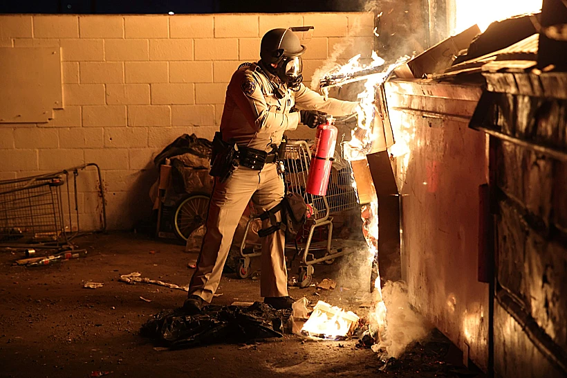 מהומות בלוס אנג'לס בעקבות מבצע אכיפת חוקי ההגירה