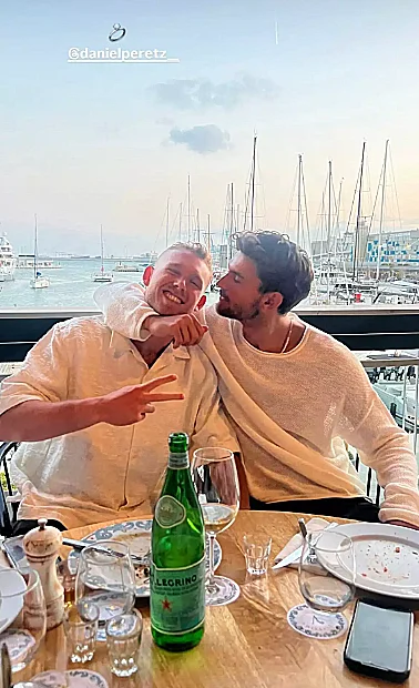 דניאל פרץ וחבר