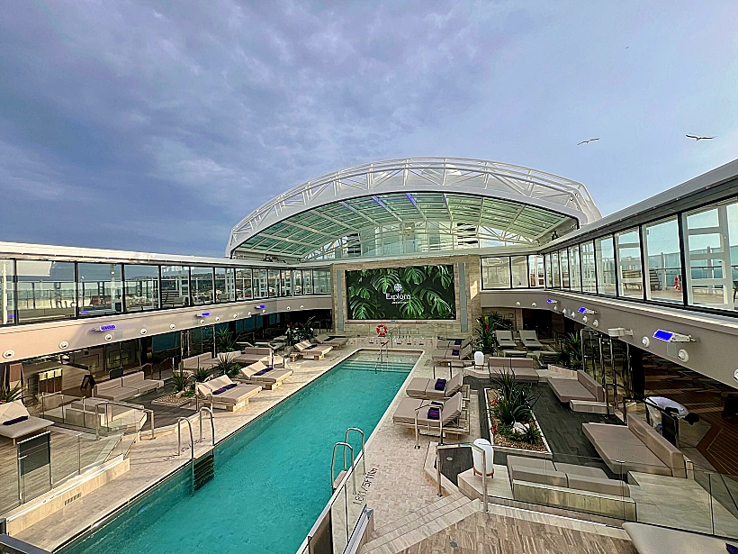 המגה יאכטה Explora II