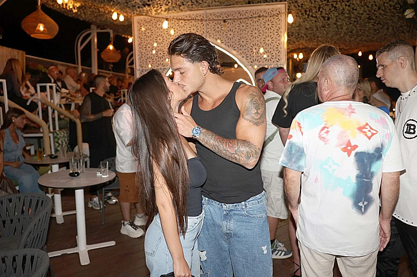 שלו ורדי ובת הזוג עלמה