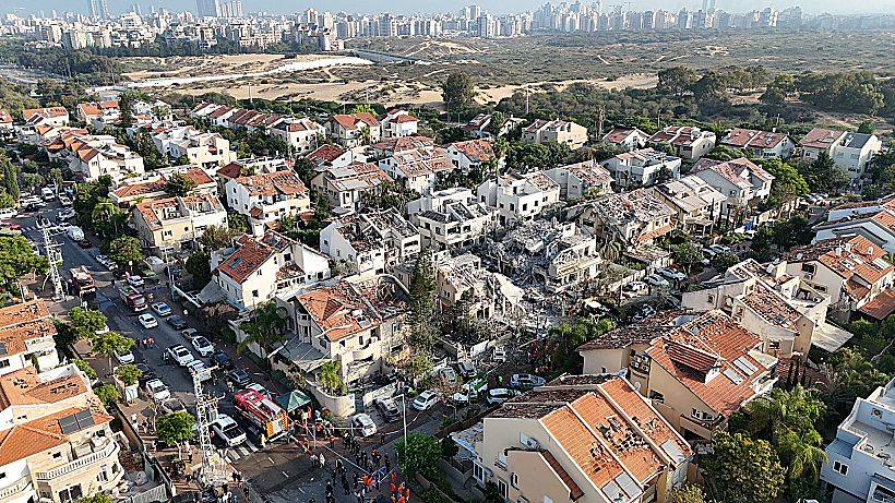 תיעוד זירת הפגיעה הישירה ראשון לציון איראן