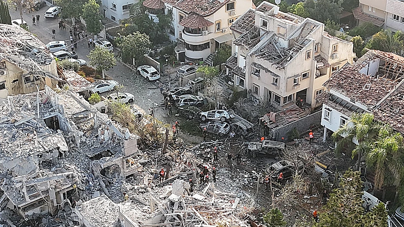 תיעוד זירת הפגיעה הישירה ראשון לציון איראן